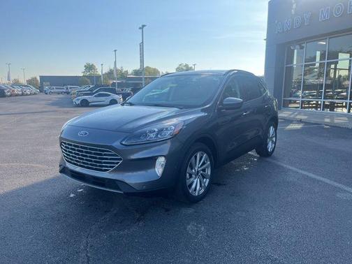 2022 Ford Escape Titanium