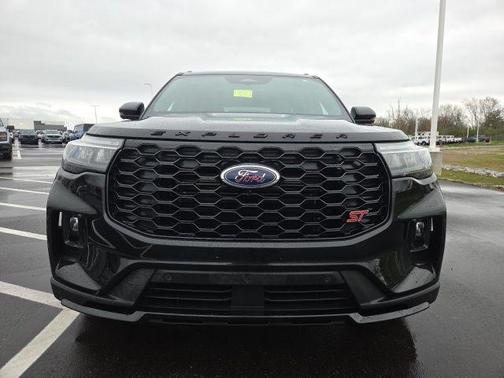Agate Black Metallic 2025 Ford Explorer ST
