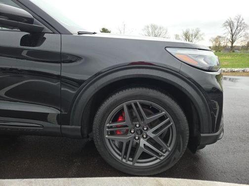 Agate Black Metallic 2025 Ford Explorer ST