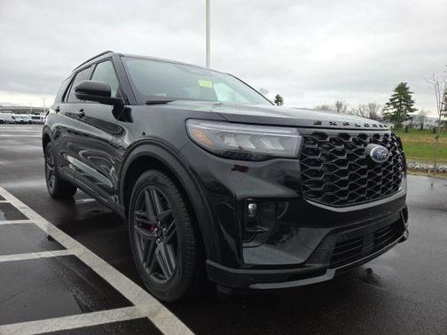 Agate Black Metallic 2025 Ford Explorer ST