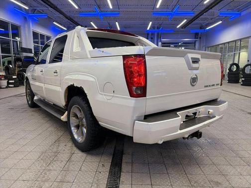 2002 Cadillac Escalade EXT Base