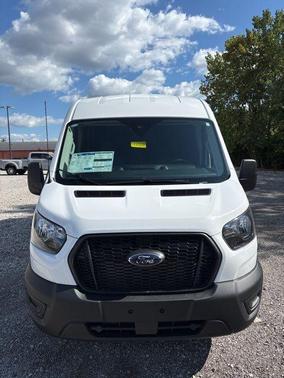 2025 Ford Transit-250 148 WB Medium Roof Cargo