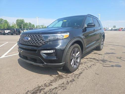 Black Metallic 2024 Ford Explorer XLT