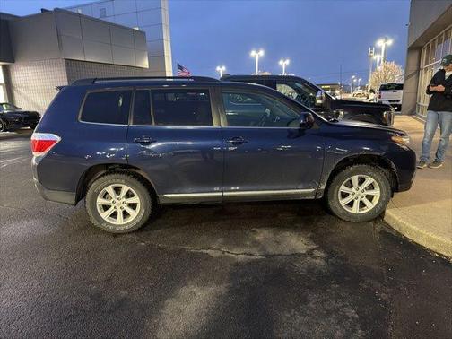 2011 Toyota Highlander Base