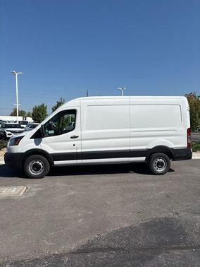 2025 Ford Transit-250 148 WB Medium Roof Cargo