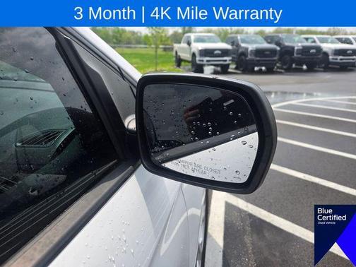 Oxford White 2019 Ford Edge SE