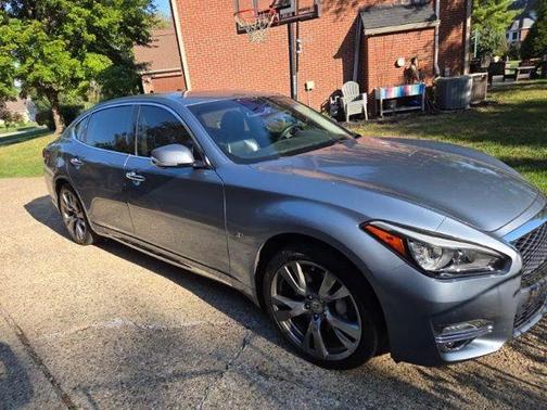 2018 INFINITI Q70L 3.7X LUXE