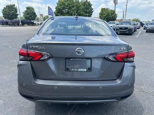 2021 Nissan Versa 1.6 SV