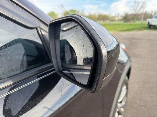 Black Metallic 2022 Ford Explorer XLT