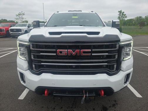 Summit White 2023 GMC Sierra 2500 AT4