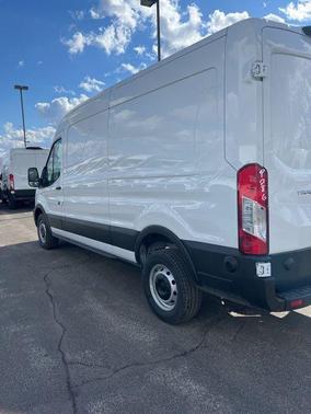 2025 Ford Transit-250 148 WB Medium Roof Cargo
