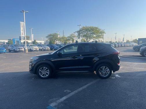 2016 Hyundai TUCSON SE