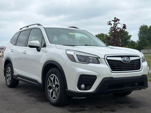 Crystal White Pearl 2021 Subaru Forester Premium
