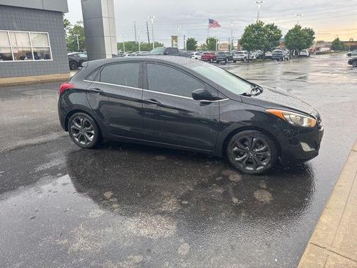 Black Noir Pearl 2013 Hyundai Elantra GT Base
