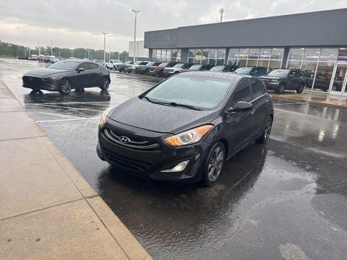 Black Noir Pearl 2013 Hyundai Elantra GT Base