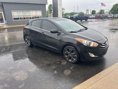 Black Noir Pearl 2013 Hyundai Elantra GT Base