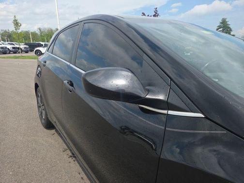 Black Noir Pearl 2013 Hyundai Elantra GT Base