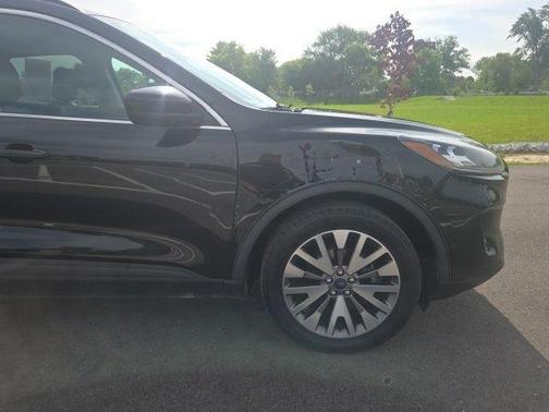 Black Metallic 2021 Ford Escape Titanium