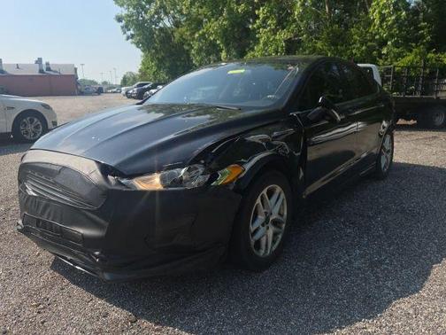 Tuxedo Black Metallic 2014 Ford Fusion SE