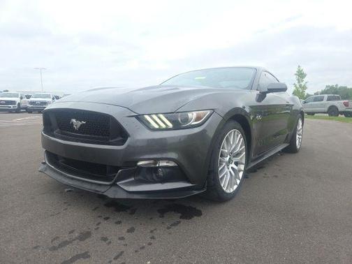 Magnetic 2017 Ford Mustang GT
