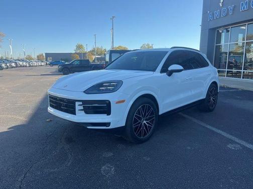 2025 Porsche Cayenne Base