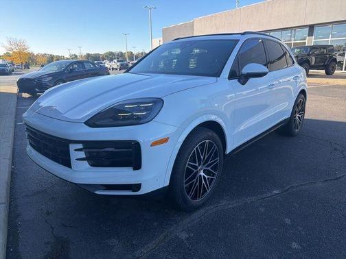 2025 Porsche Cayenne Base
