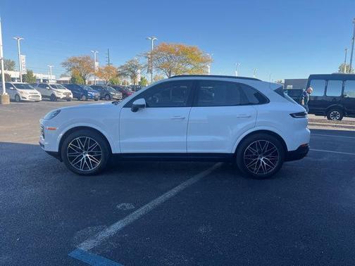 2025 Porsche Cayenne Base