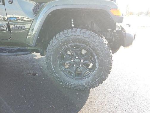 2022 Jeep Gladiator Sport