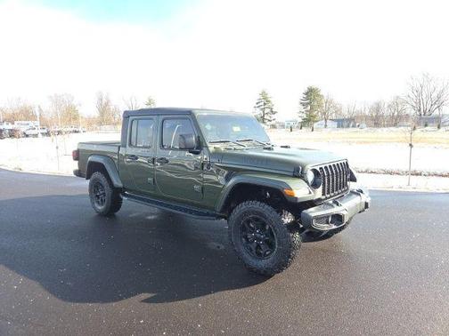 2022 Jeep Gladiator Sport