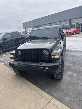 2022 Jeep Gladiator Sport