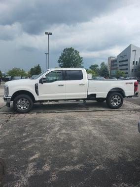 2025 Ford F-350 Lariat Super Duty