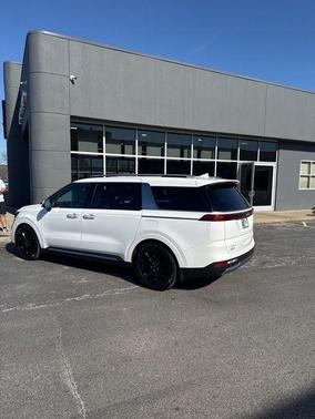 Snow White Pearl 2024 Kia Carnival SX Prestige