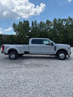 2025 Ford F-350 Lariat Super Duty