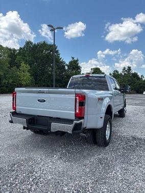 2025 Ford F-350 Lariat Super Duty