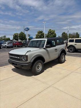 Avalanche 2026 Ford Bronco Base