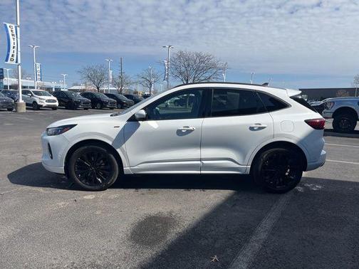 2023 Ford Escape ST-Line Elite