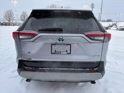2022 Toyota RAV4 Hybrid SE