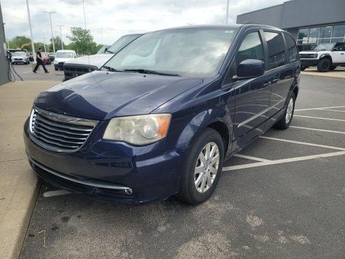 2013 Chrysler Town & Country Touring