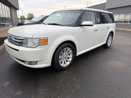 White 2009 Ford Flex SEL