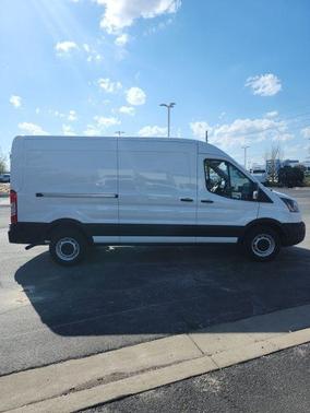 2025 Ford Transit-250 148 WB Medium Roof Cargo