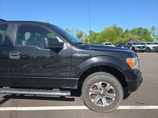 Tuxedo Black Metallic 2014 Ford F-150 STX