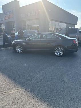 2018 Ford Taurus Limited