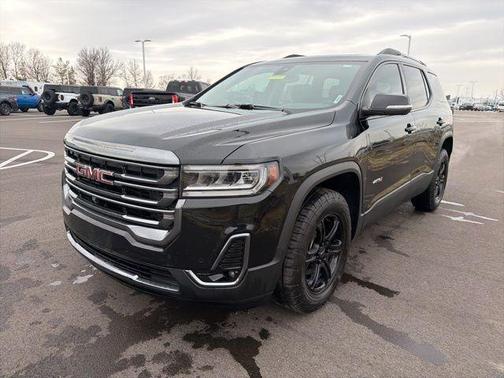 2023 GMC Acadia AT4