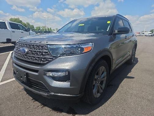 Gray Metallic 2022 Ford Explorer XLT