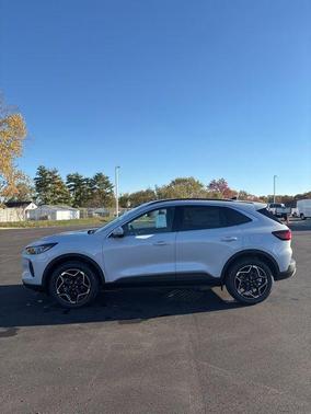 2026 Ford Escape Platinum