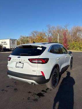 2026 Ford Escape Platinum