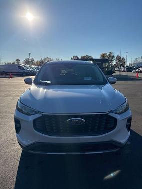 2026 Ford Escape Platinum