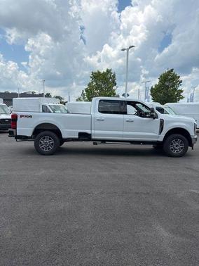 2025 Ford F-350 Lariat Super Duty