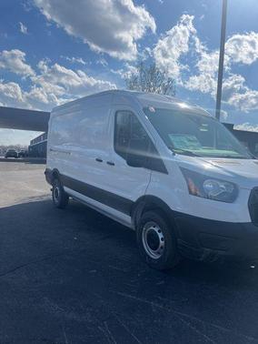 2025 Ford Transit-250 148 WB Medium Roof Cargo