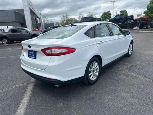 2016 Ford Fusion S
